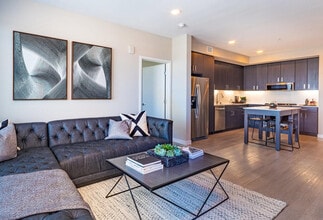 Building Photo - 3556 Rambla Pl