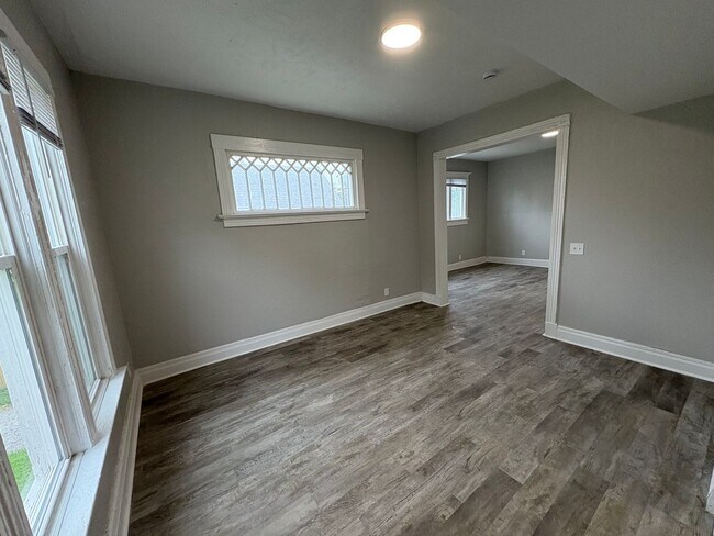 Foto del edificio - Beautiful 4 Bedroom  House