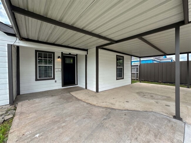 Foto del edificio - 730 Dunkley Dr