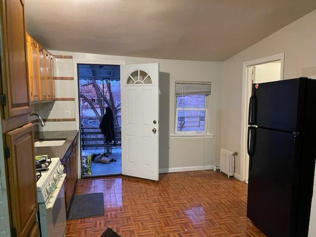 Primary Photo - 254 Soundview Ave