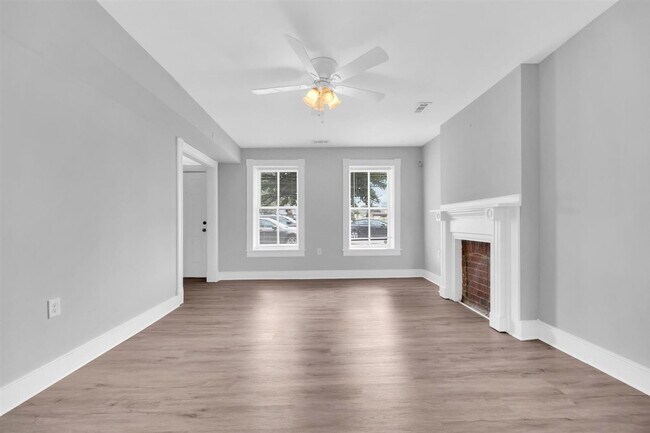 Foto del edificio - 1834 Parkwood Ave