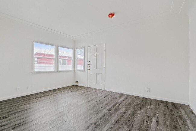 Foto del edificio - 2024-2026 Ocean Park Blvd