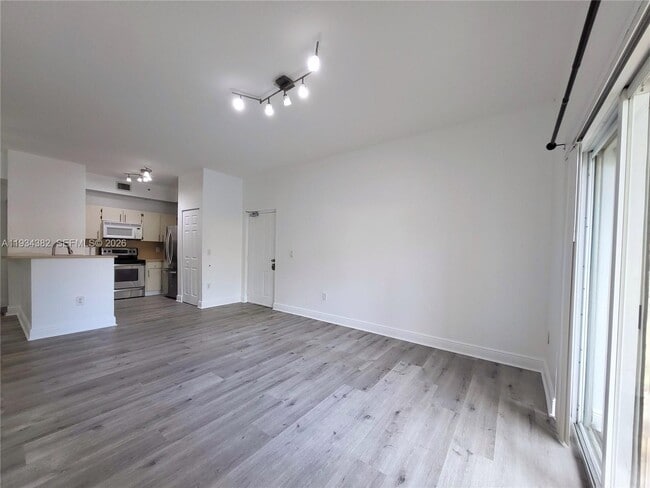 Building Photo - 7200 NW 114th Ave