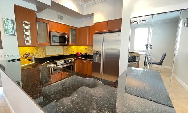 Foto del edificio - 2069 S Ocean Dr