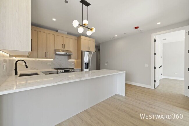 Foto del edificio - 2354 W Polk St