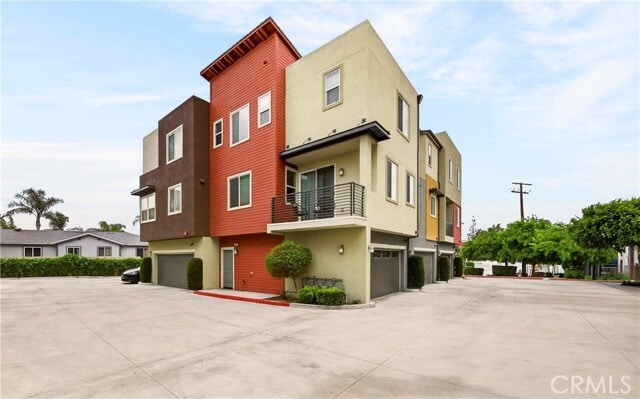 Building Photo - 156 N Orange Ave