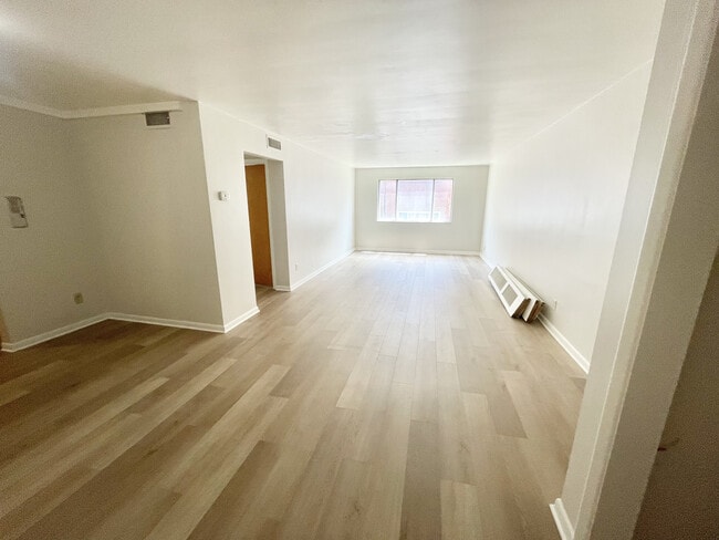 Foto del edificio - 775-779 Chestnut Ridge Rd
