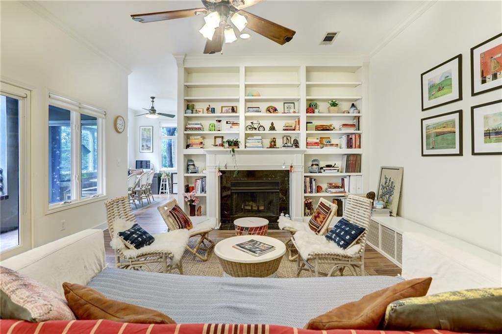 Foto principal - 1201 Castle Hill St