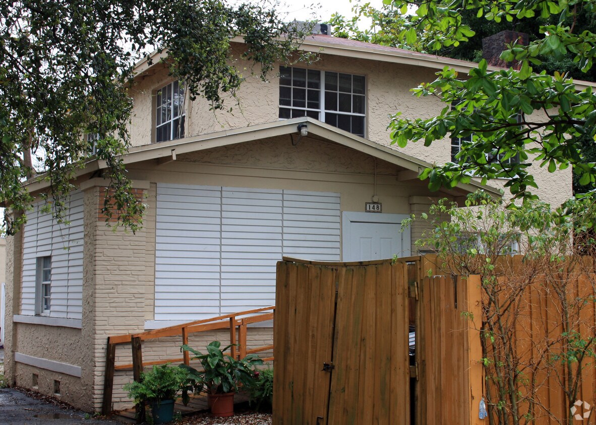 Primary Photo - 148 NE 26th St