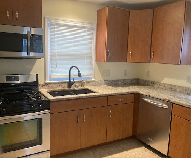 Foto del edificio - 401 Hillcrest Blvd