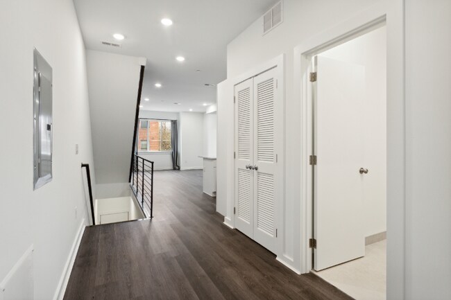 Building Photo - 2032 N 18th St