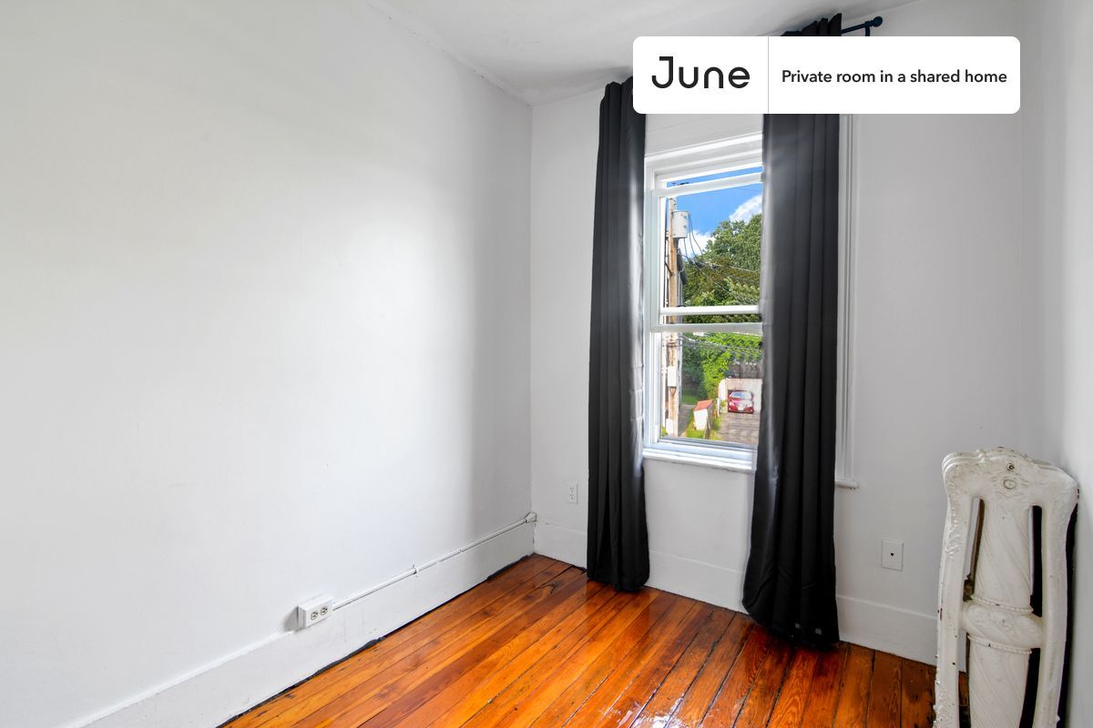 Private bedroom in 6 bed/2 bath Home - Private bedroom in 6 bed/2 bath Home