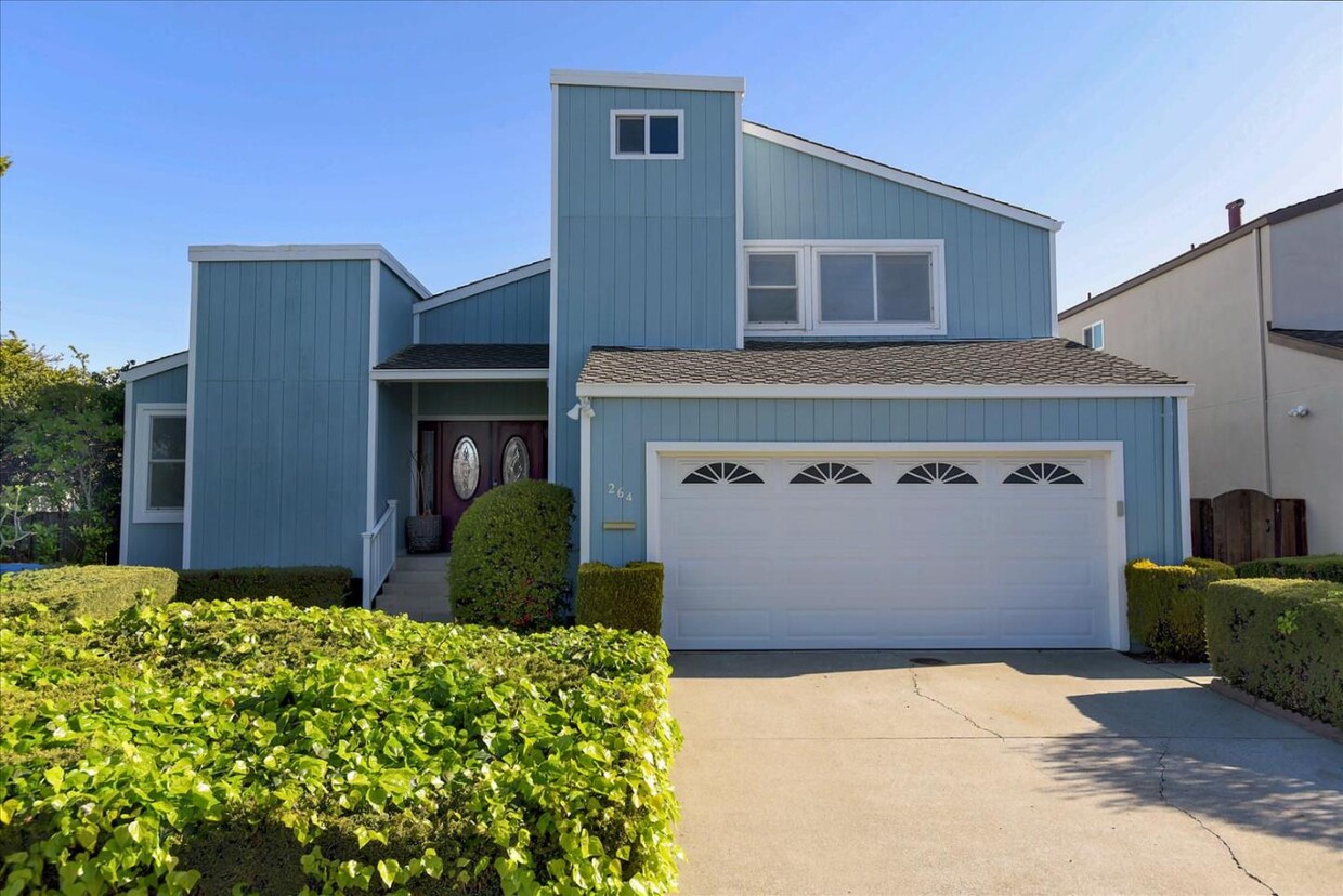 Primary Photo - 264 Shearwater Isle