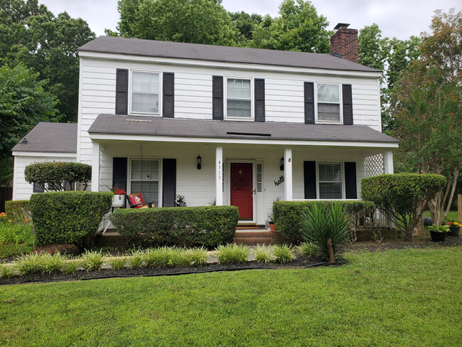 Building Photo - Room in House on Morington Ln