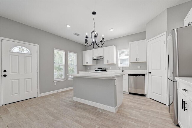 Foto del edificio - 4501 Larkspur St