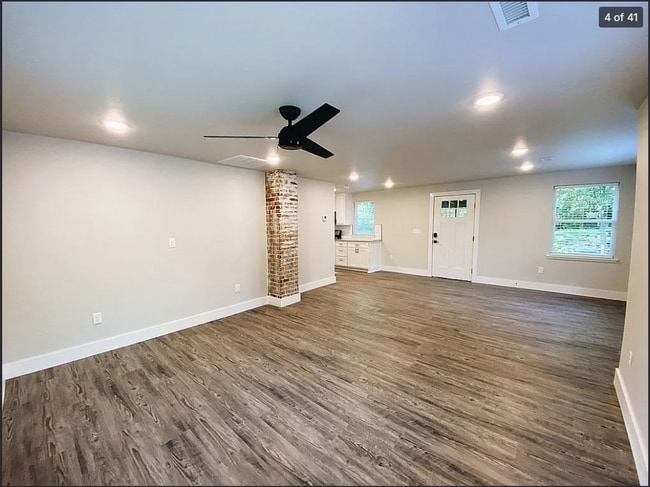 Building Photo - 112 S University Ave