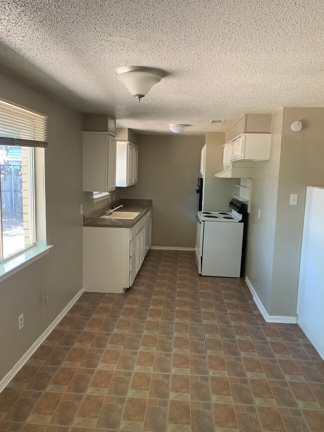 Foto del edificio - 3 Bedroom 2 Bathroom Home in Arlington
