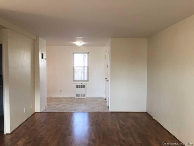Building Photo - 700 Summer St