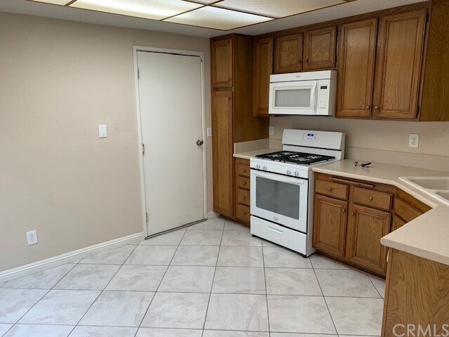 Foto del edificio - 12168 Mt Vernon Ave