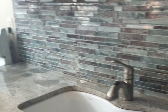 Kitchen granite counters, glass tile - 14140 Superior Rd