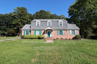 Building Photo - 1519 Chauncey Ln