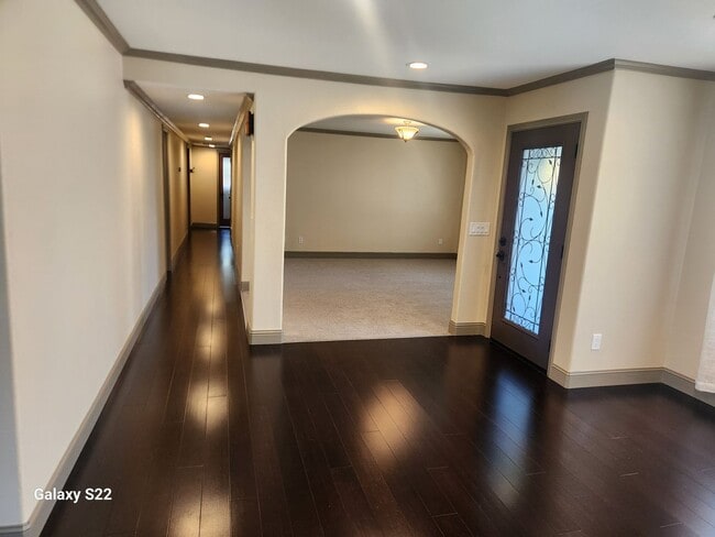 Foto del edificio - Must See, Incredible 3 bedroom, 2 bathroom...