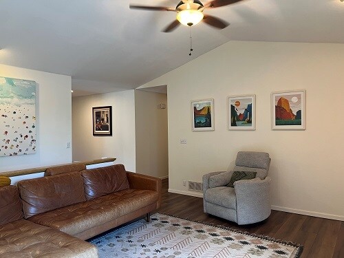 Foto del edificio - 5948 Colby St