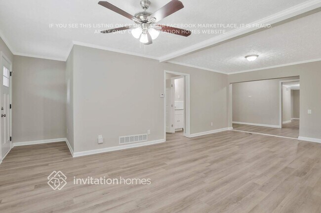 Foto del edificio - 692 Barnes Dr