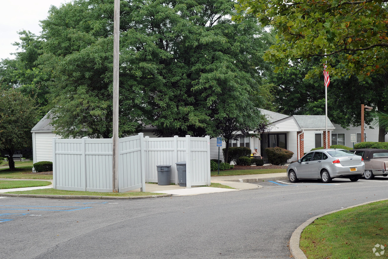 Building Photo - Schoolhouse Road Estates