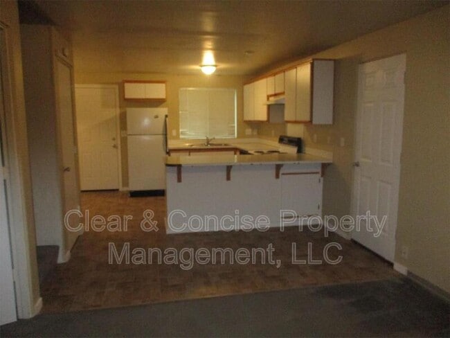 Photo - 1246 N Park Ave Apartment