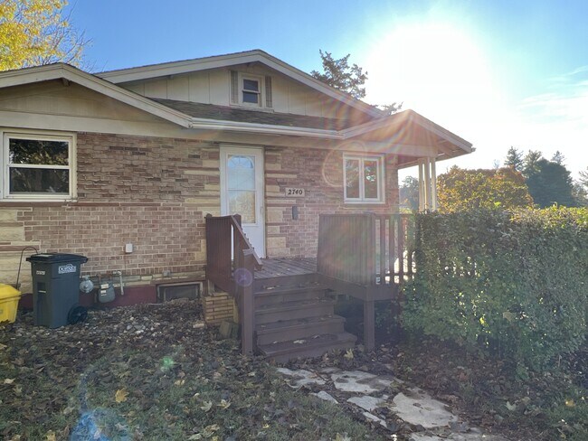 Foto del edificio - 2740 Buena Vista St