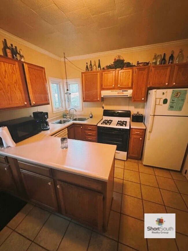 Foto del edificio - Fully Furnished 1.5 bath home in Muskegon ...
