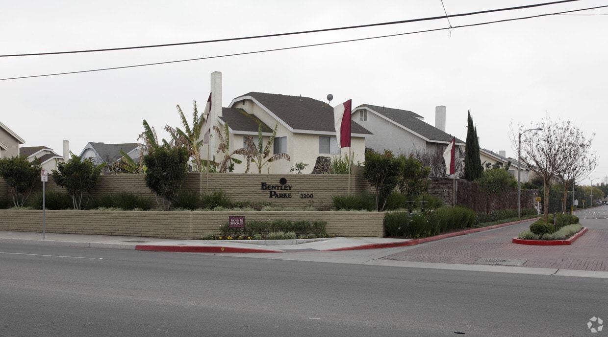 Bentley Parke Apartments - Bentley Parke