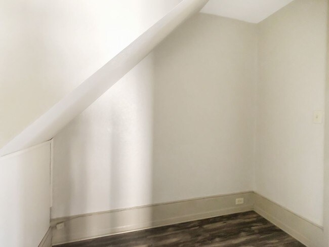 Foto del edificio - 757 W 3rd St