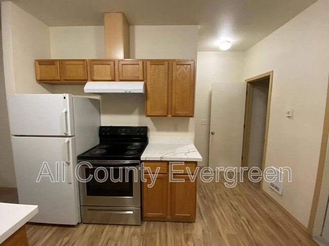 Building Photo - 3110 S 43rd St
