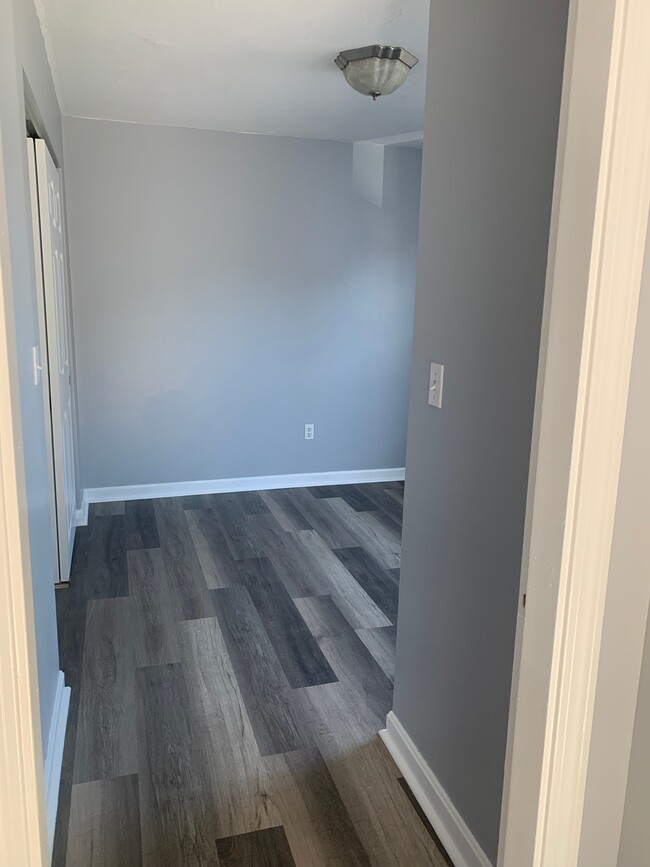 bedroom - 232 Broadway