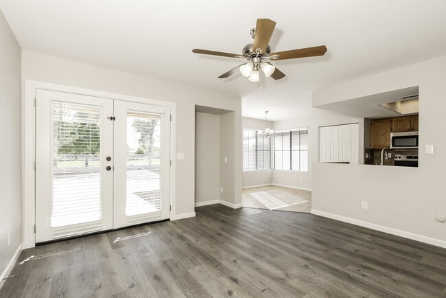 Foto del edificio - 7519 W Sequoia Dr