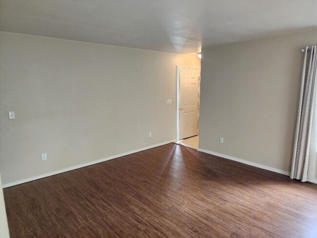 Building Photo - 2940 West Villard Street