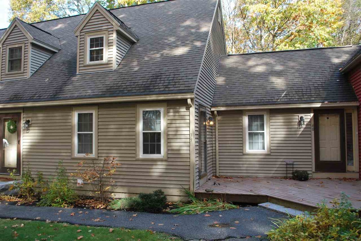 39 Balmoral Dr, Stratham, NH 03885 Condo for Rent in Stratham, NH