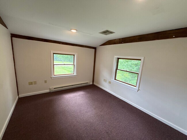 Building Photo - 1230 White Mountain Hwy