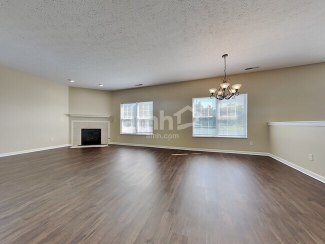 Building Photo - 7231 Oak View Drive