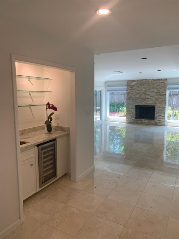 Foto del edificio - 1402 Heathwood Dr