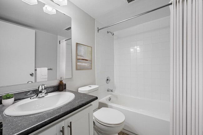 Building Photo - 940 Commissioners Road East