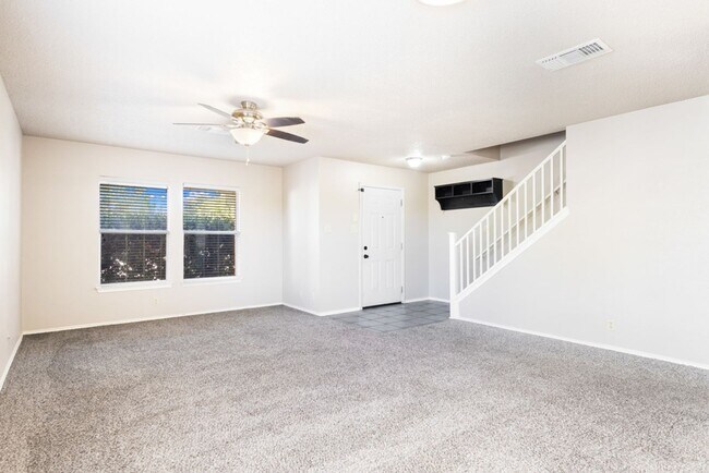 Foto del edificio - 3 Bedroom/2.5 Bath Northwest Crossing Subd...