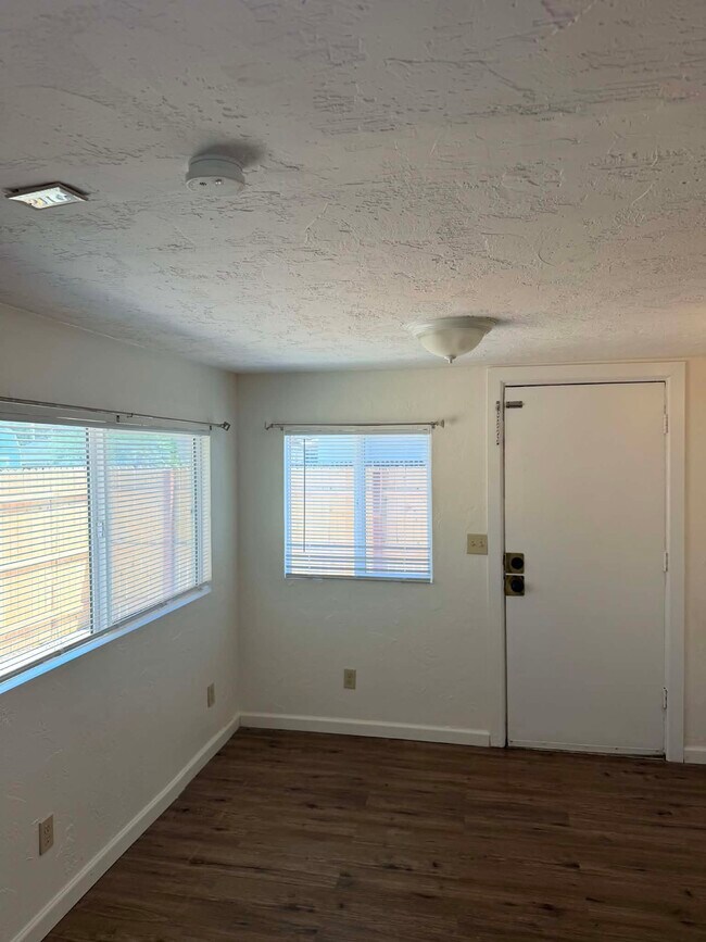 Foto del edificio - 3217 E Glenn St