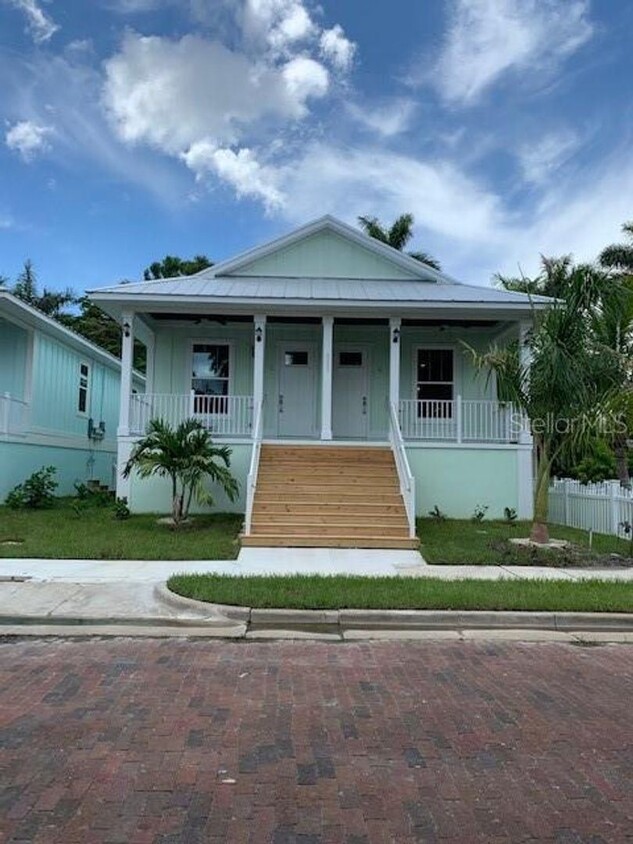 Primary Photo - 2 br, 1 bath House - 111 Gilchrist Street,...