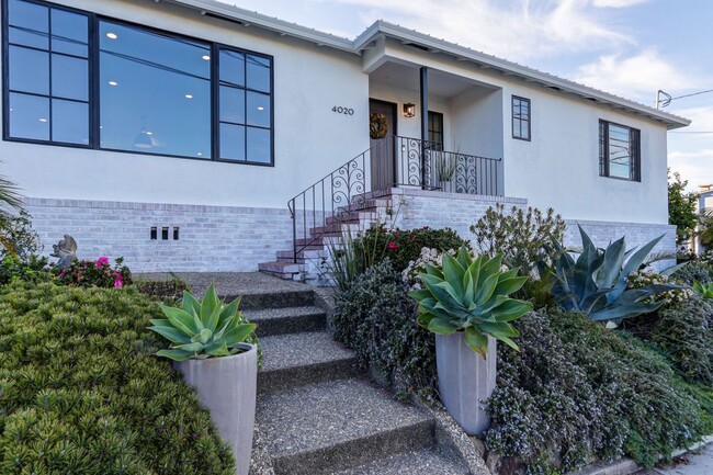 Building Photo - 3 Bed / 3 Bath Updated San Mateo Home with...