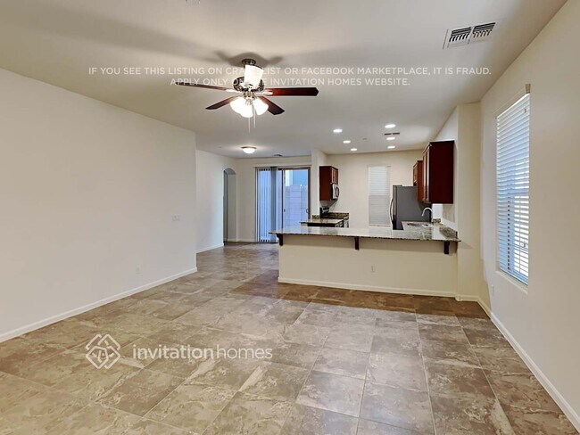 Building Photo - 1389 S Moccasin Trail