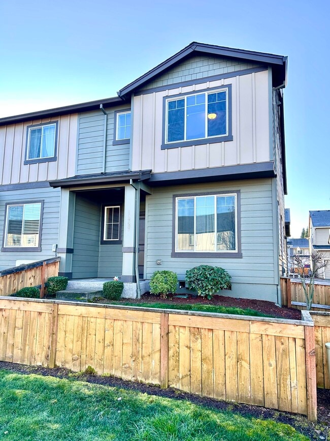 Photo - 11727 NE 22nd Way Townhome