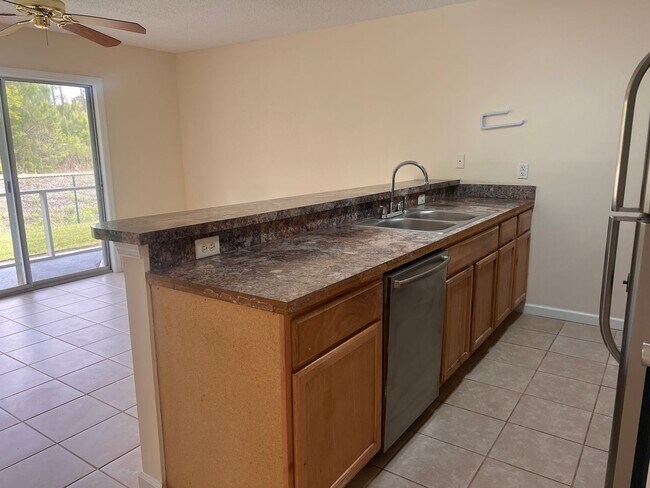 Building Photo - 1450 St George LN unit D